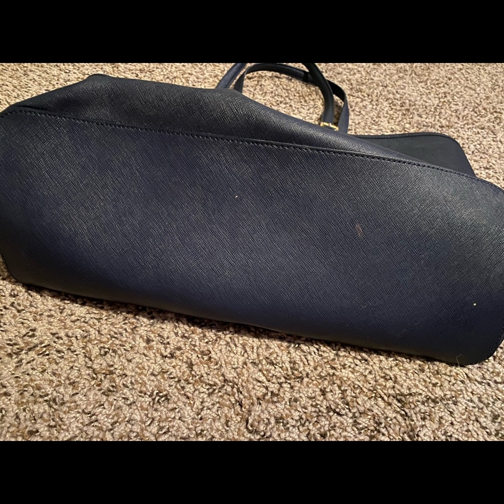Michael Kors navy blue jet set travel purse - Picture 5 of 8